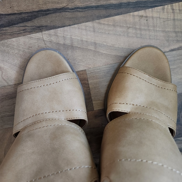 NWT Dolce Vita Block Heel Anlke Strap SandalBrista Shooties Tan 10 - Picture 6 of 7